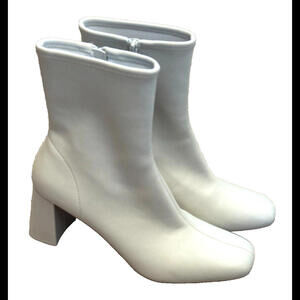 Boots A NEW DAY Pippa Stretch Off-White Size 11 MSRP $39.99